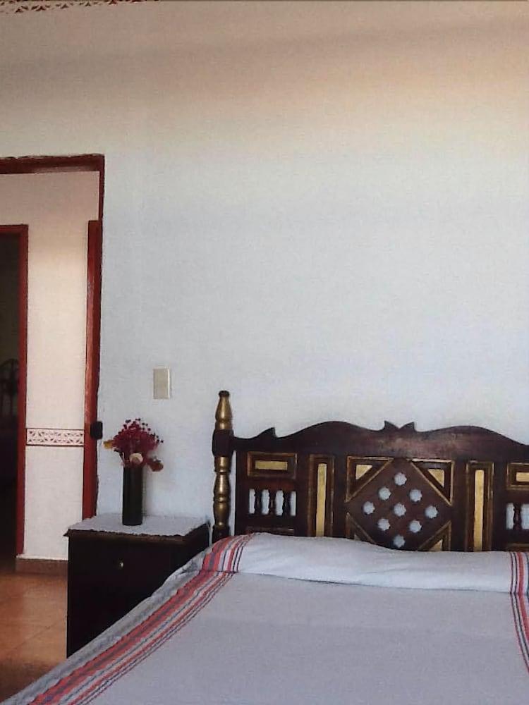 Posada De San Agustin Pátzcuaro Kültér fotó